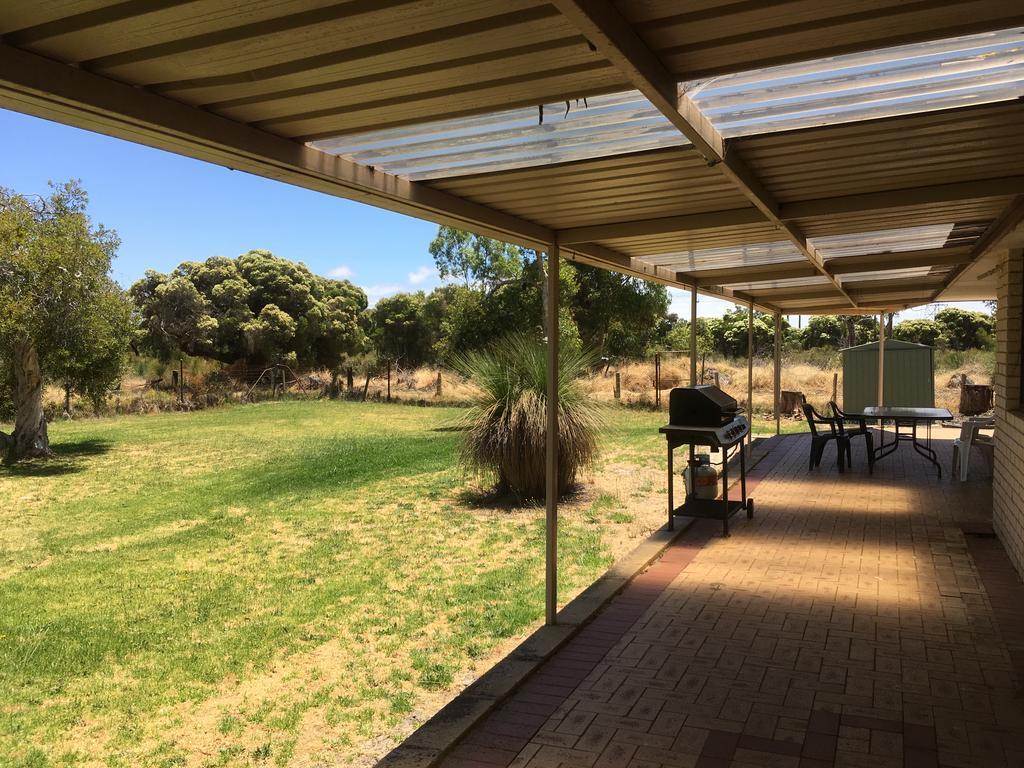 Pinjarra Caravan Park And Cabins Exterior photo