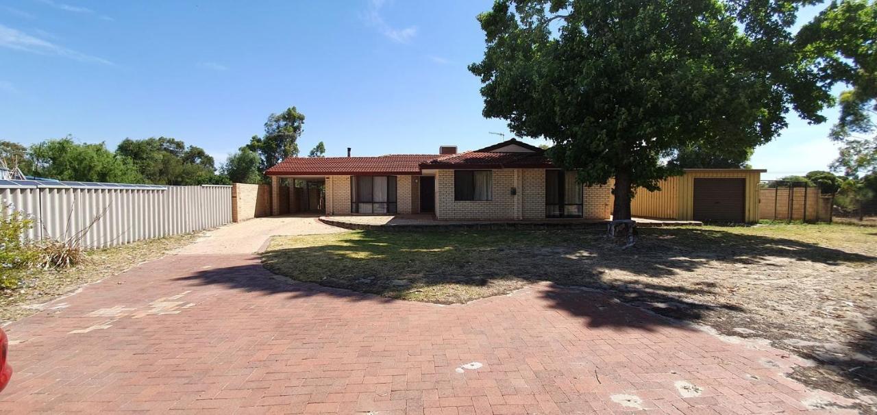 Pinjarra Caravan Park And Cabins Exterior photo