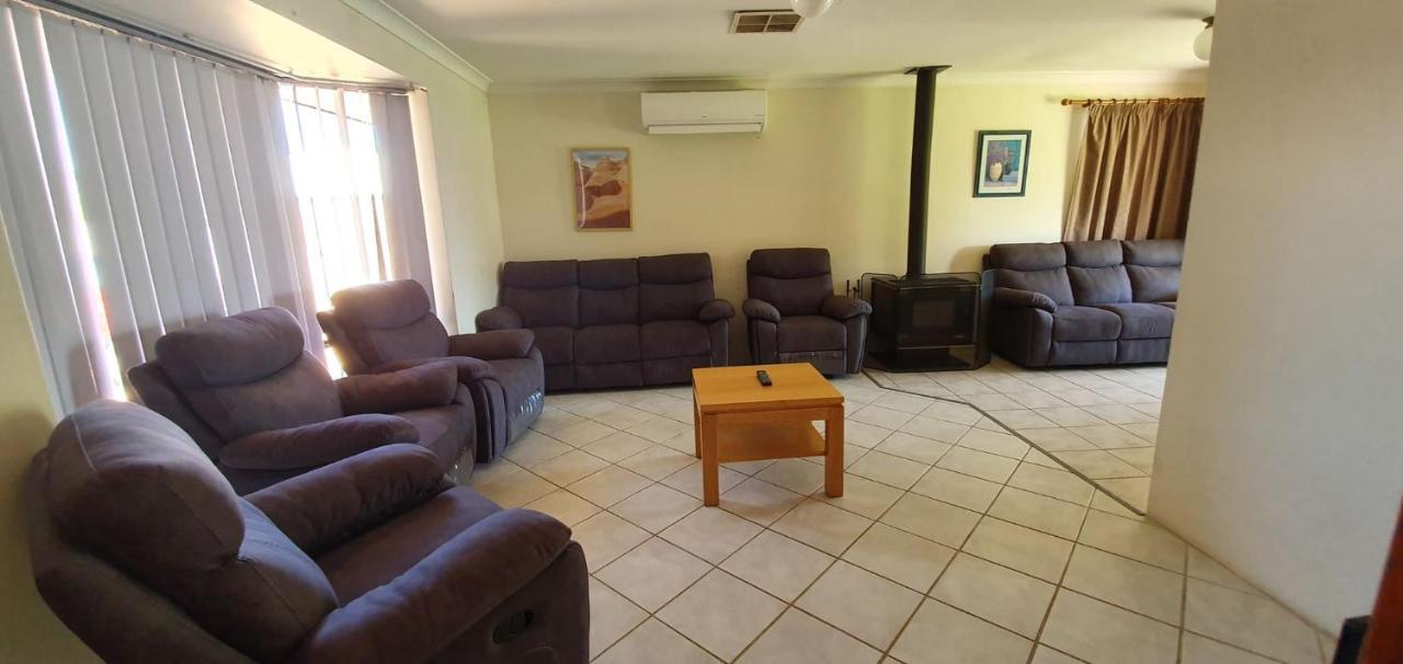 Pinjarra Caravan Park And Cabins Exterior photo